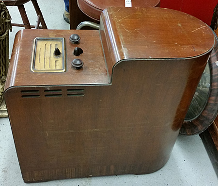 Unusual – and beautiful – console radios from 1930s | Auction Finds