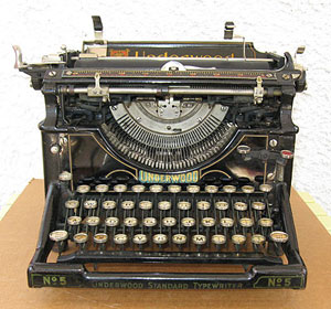 Old and oh so classy typewriters | Auction Finds