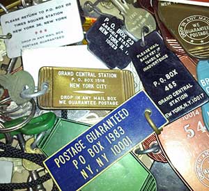 A box of old New York hotel keys – Auction Finds